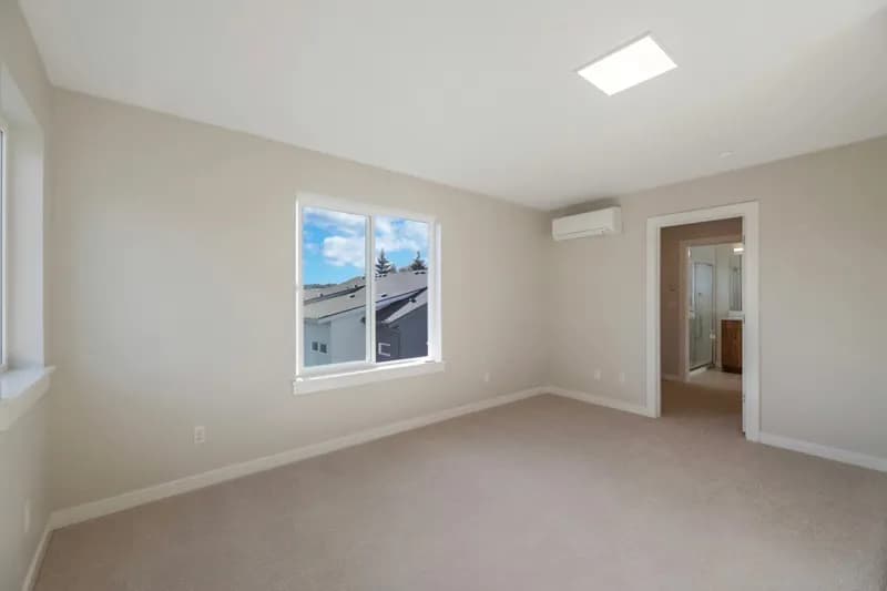 Gallery image 32-0