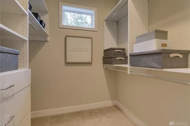 Gallery image 9-0